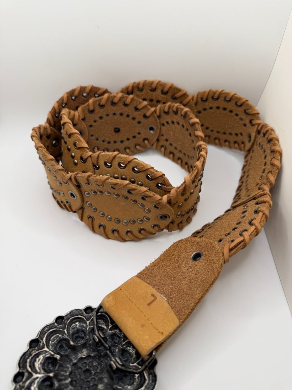 Calvin Klein Wide Tan Leather Concho Belt Studded Boho Western - Picture 2 of 3
